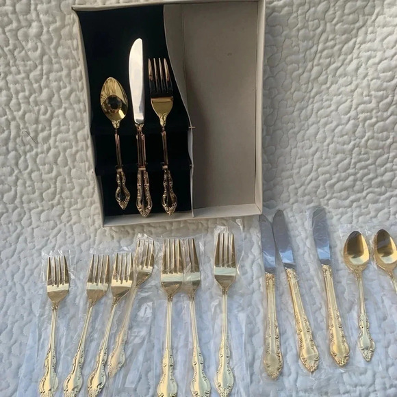New old stock, Oneida Kenwood, Golden Natchez flatware, 20 piece 24K gold plated - Picture 5 of 11